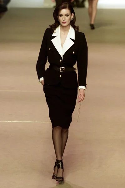 Look 3